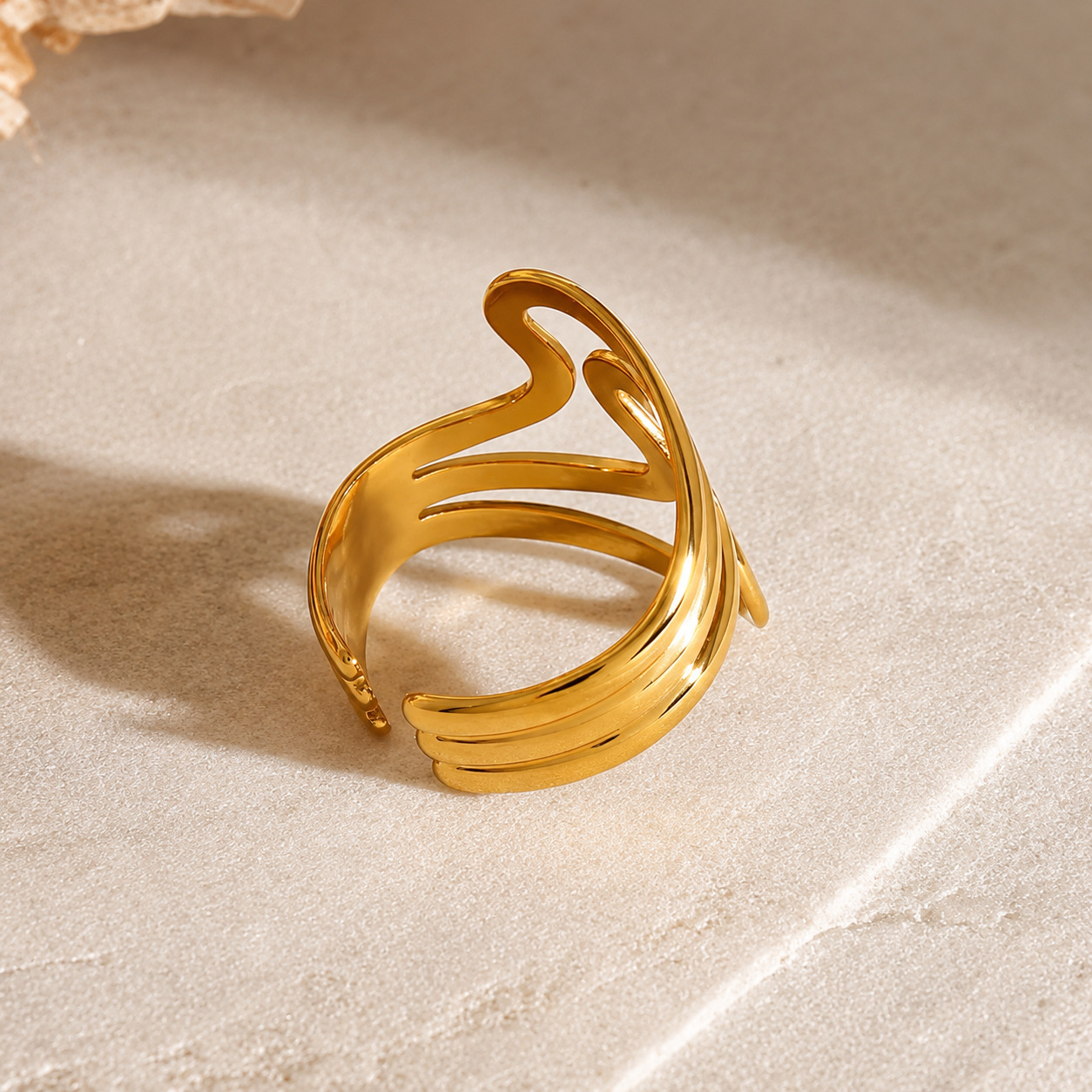 Wave Statement Ring