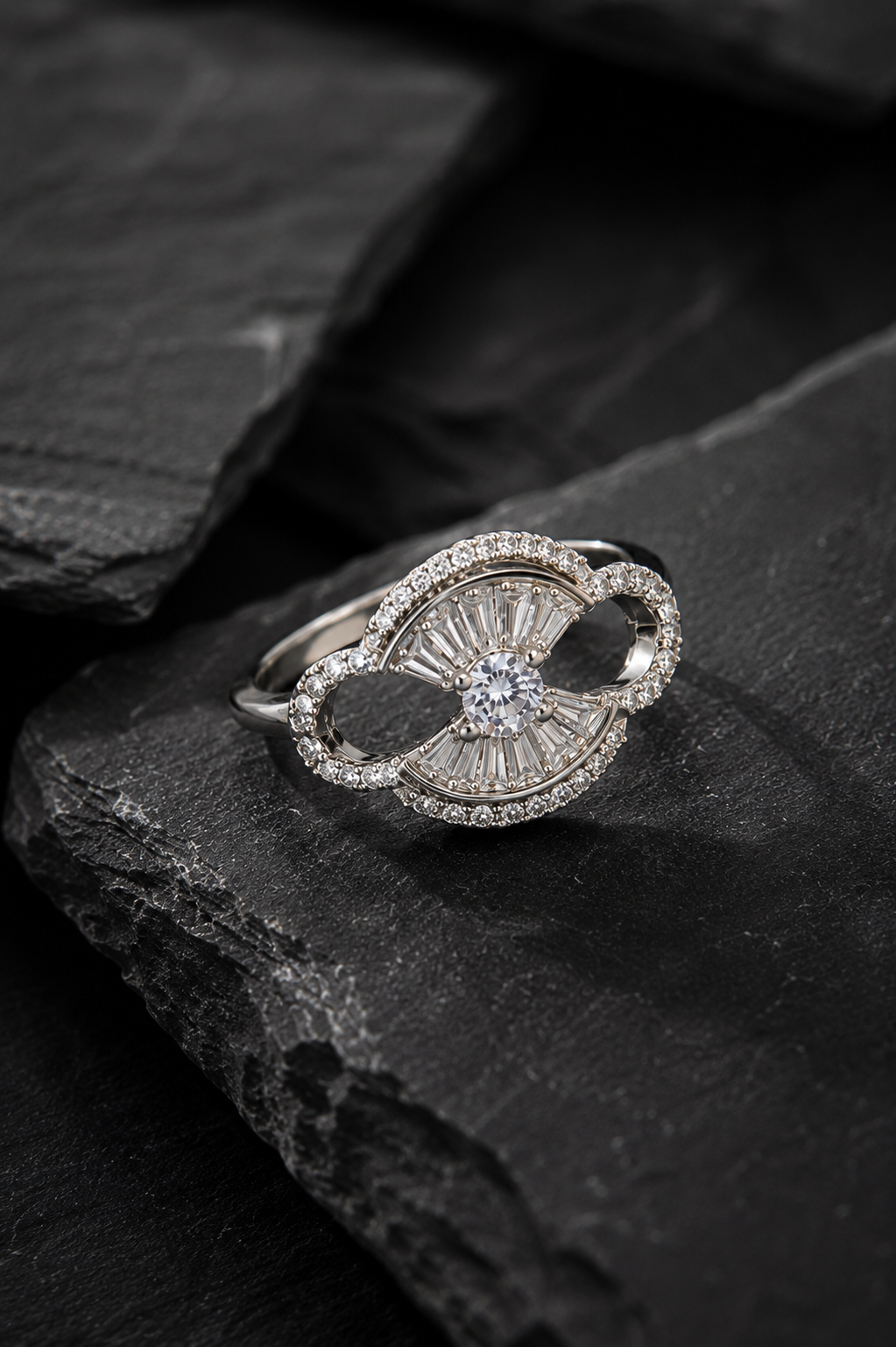 Lumina Loop Ring